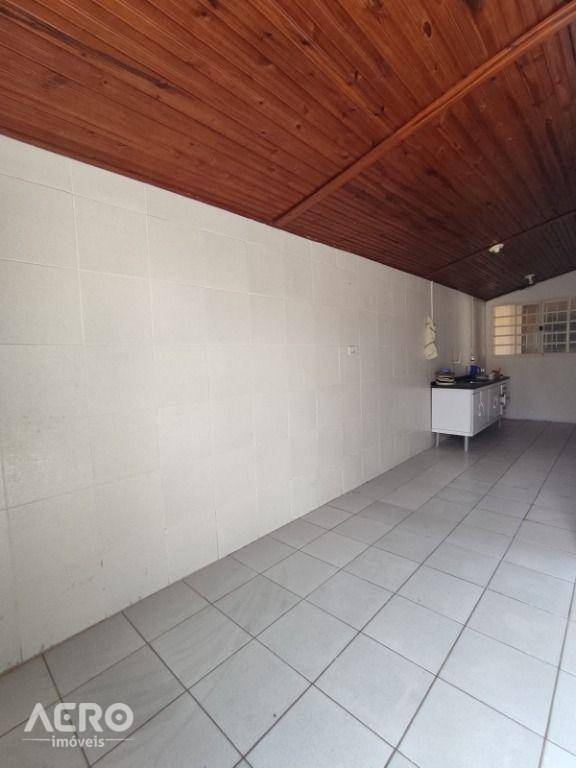Casa à venda com 3 quartos, 120m² - Foto 7