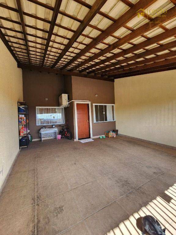 Casa à venda com 3 quartos, 140m² - Foto 2