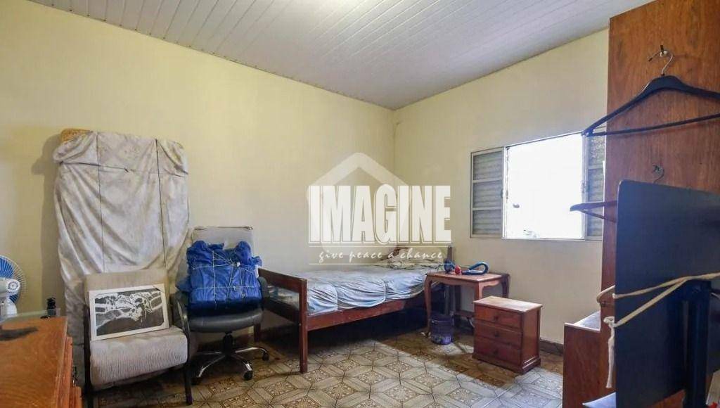 Casa à venda com 4 quartos, 157m² - Foto 4