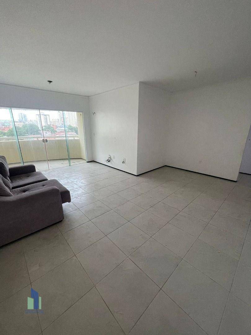 Apartamento à venda e aluguel com 3 quartos, 111m² - Foto 8