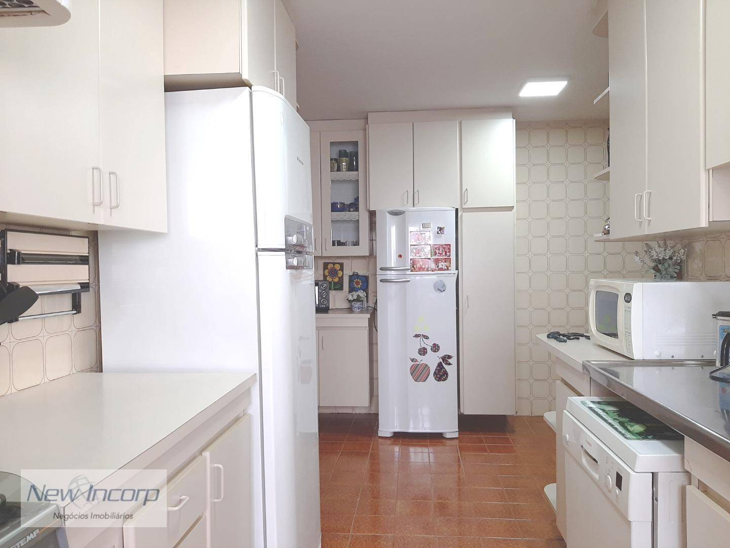 Apartamento à venda com 4 quartos, 220m² - Foto 29