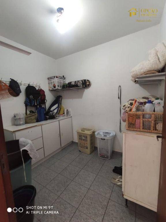 Casa de Condomínio à venda com 4 quartos, 221m² - Foto 29