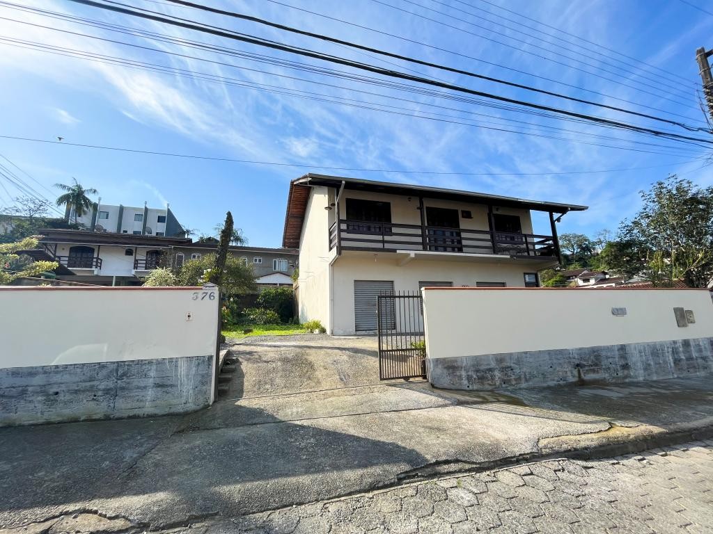 Sobrado à venda com 3 quartos, 270m² - Foto 2