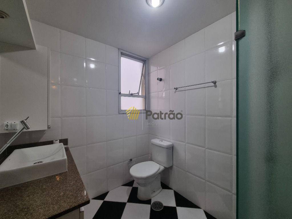 Apartamento para alugar com 2 quartos, 72m² - Foto 17