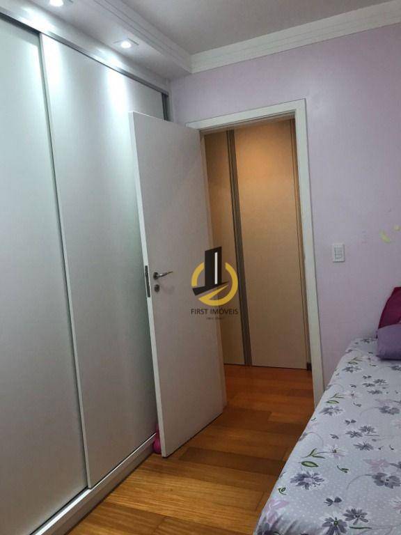 Apartamento à venda com 3 quartos, 97m² - Foto 17