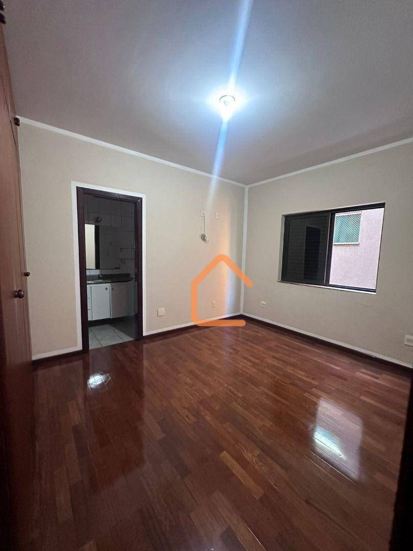 Apartamento à venda com 3 quartos, 118m² - Foto 8