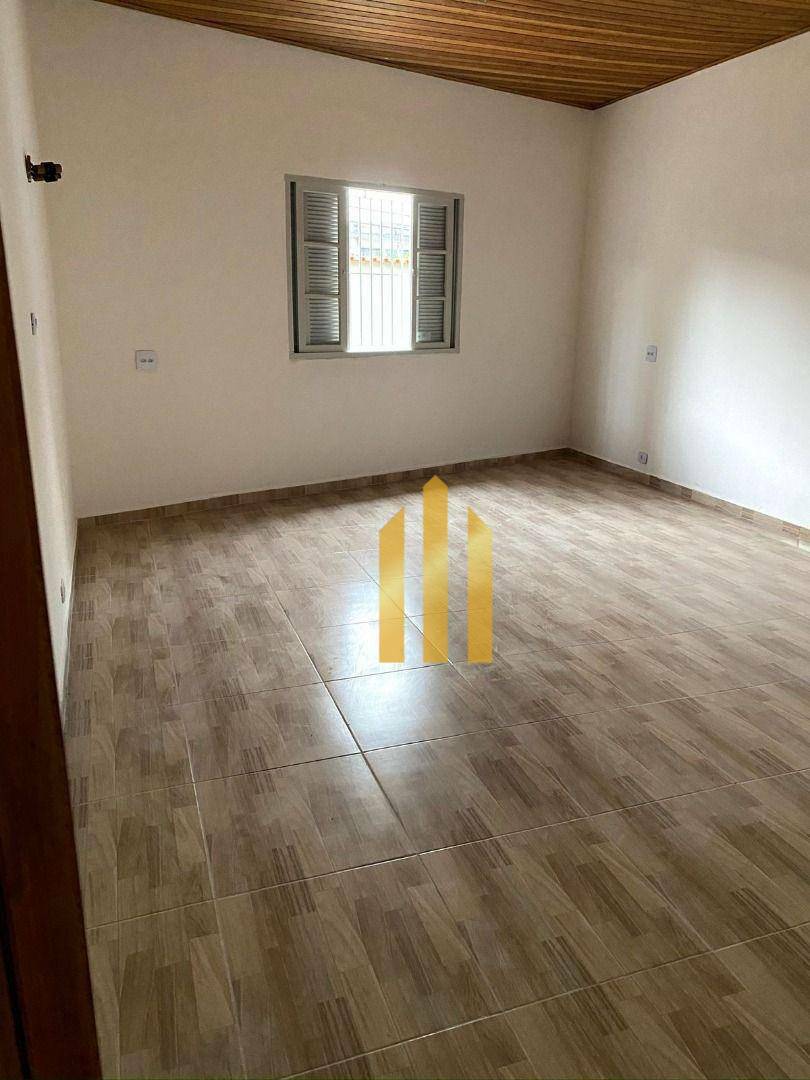 Casa para alugar com 3 quartos, 240m² - Foto 10