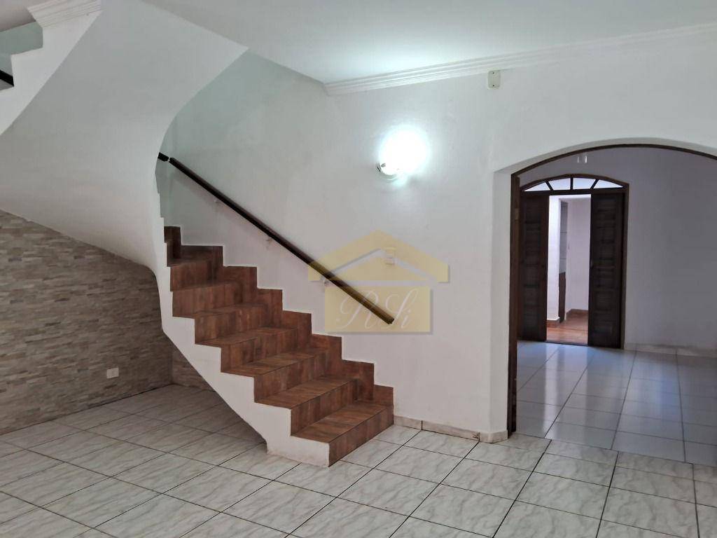 Sobrado à venda com 3 quartos, 120m² - Foto 2