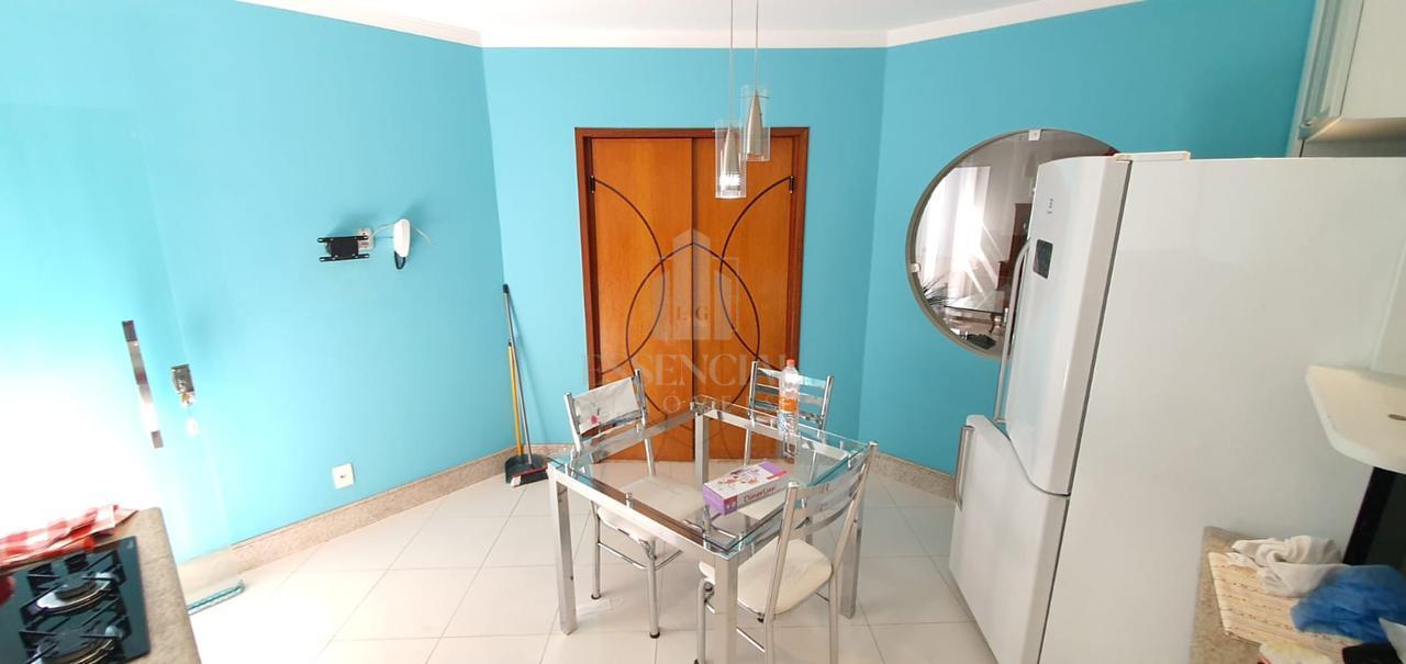 Casa à venda com 3 quartos, 360m² - Foto 16