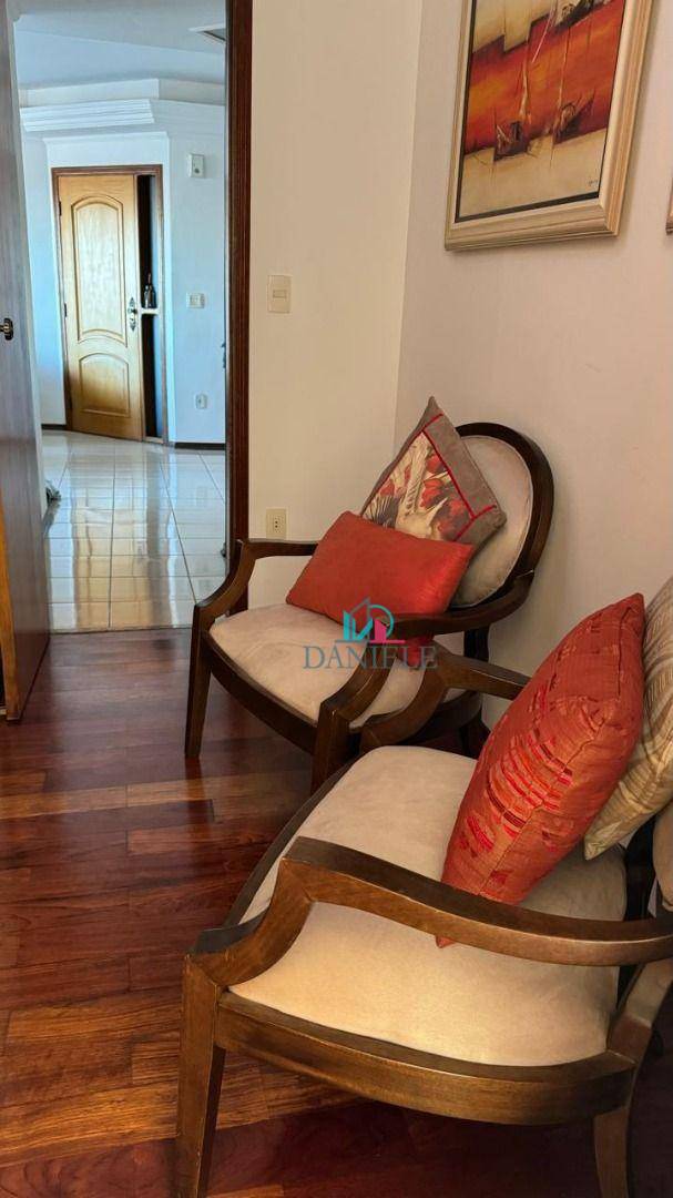 Apartamento à venda com 3 quartos, 128m² - Foto 13