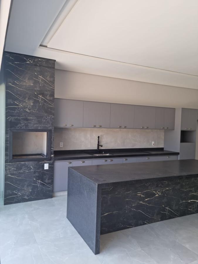 Casa à venda com 3 quartos, 330m² - Foto 10