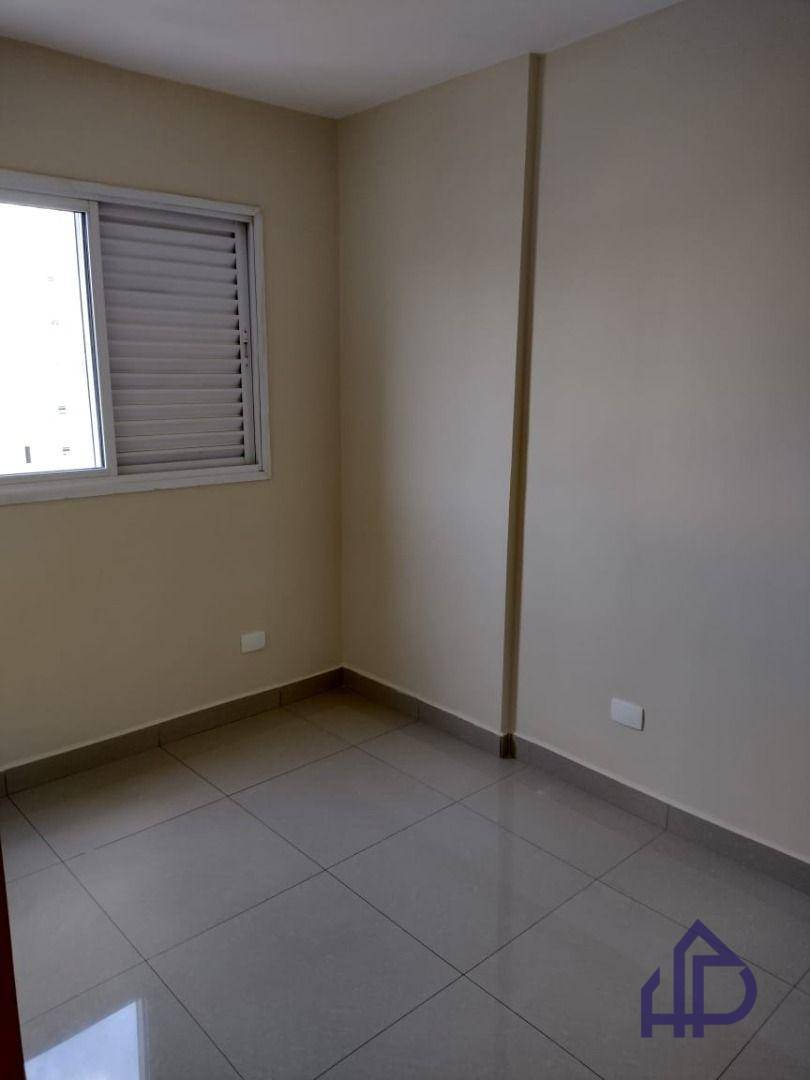 Apartamento para alugar com 3 quartos, 70m² - Foto 13