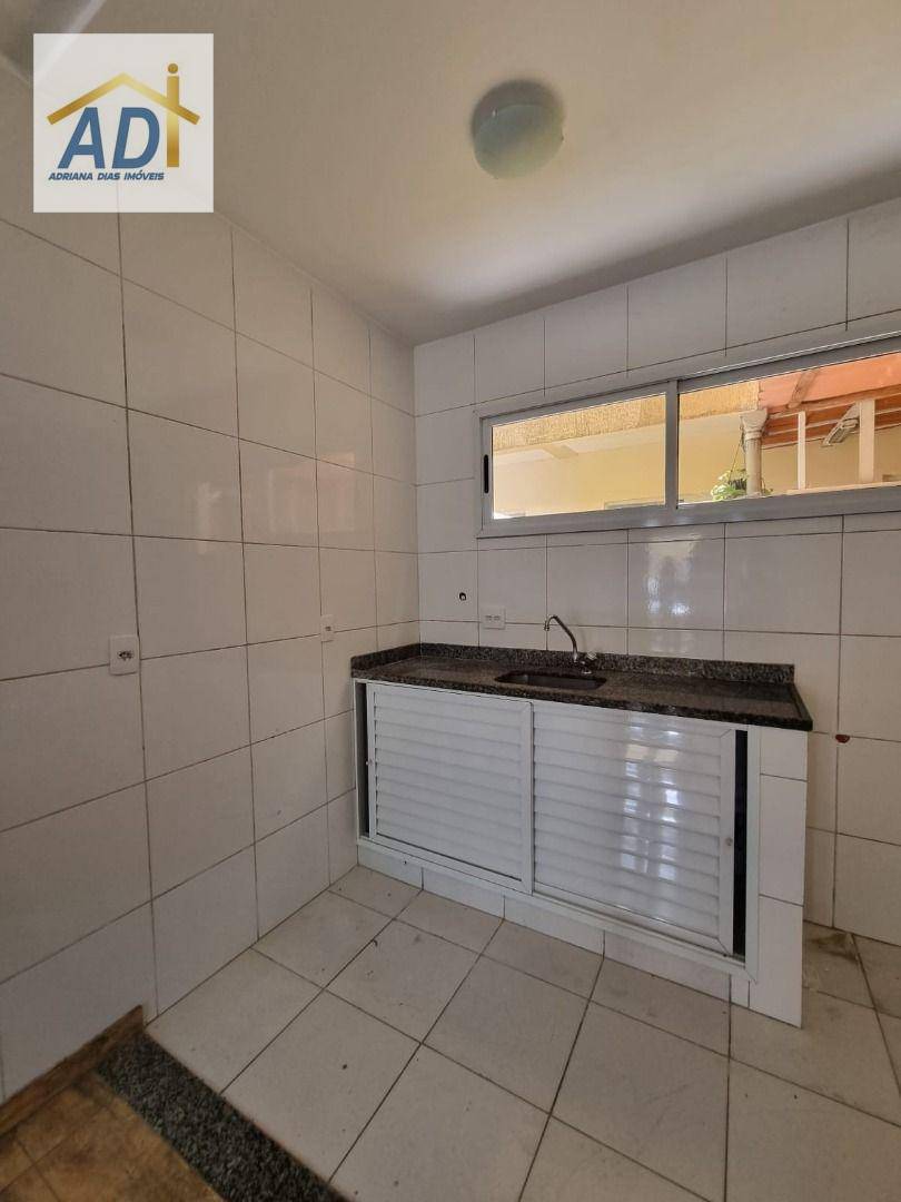 Casa para alugar com 2 quartos, 56m² - Foto 4