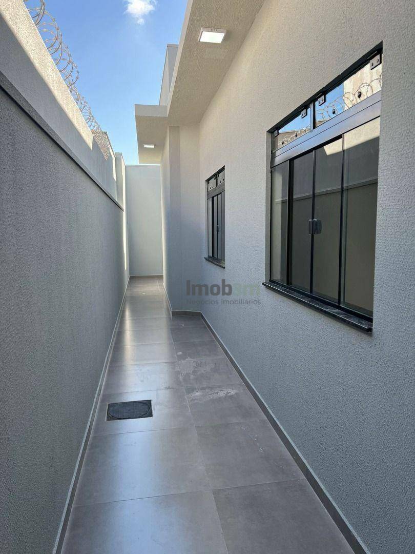 Casa à venda com 3 quartos, 81m² - Foto 21