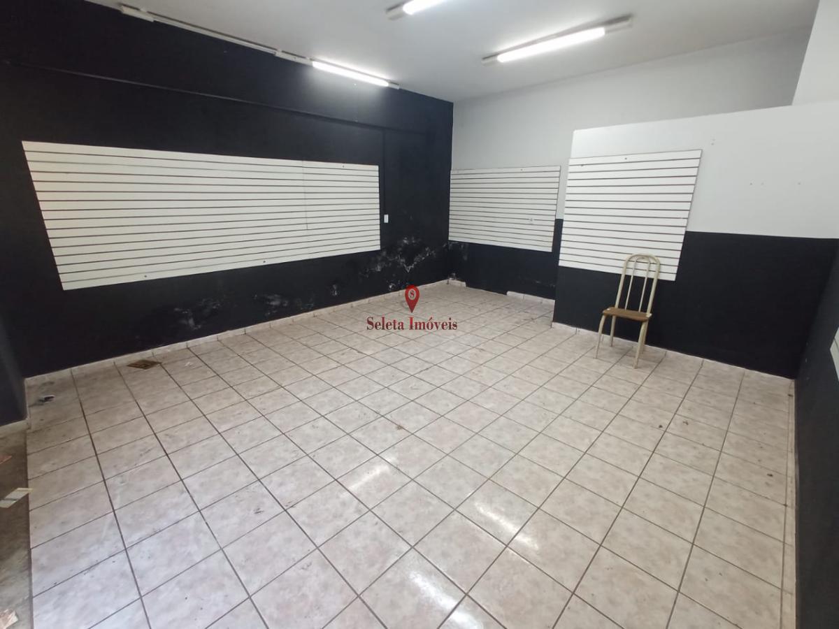 Casa à venda com 3 quartos, 200m² - Foto 31