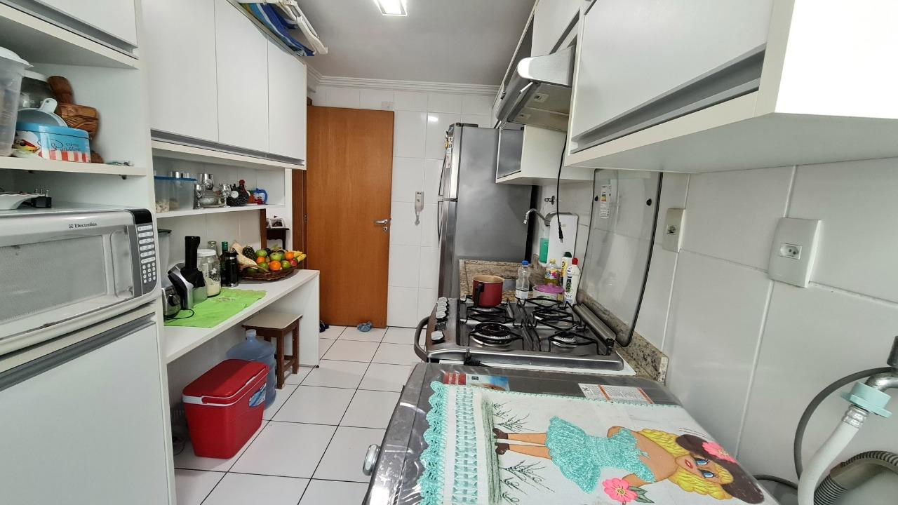 Apartamento à venda com 3 quartos, 74m² - Foto 7