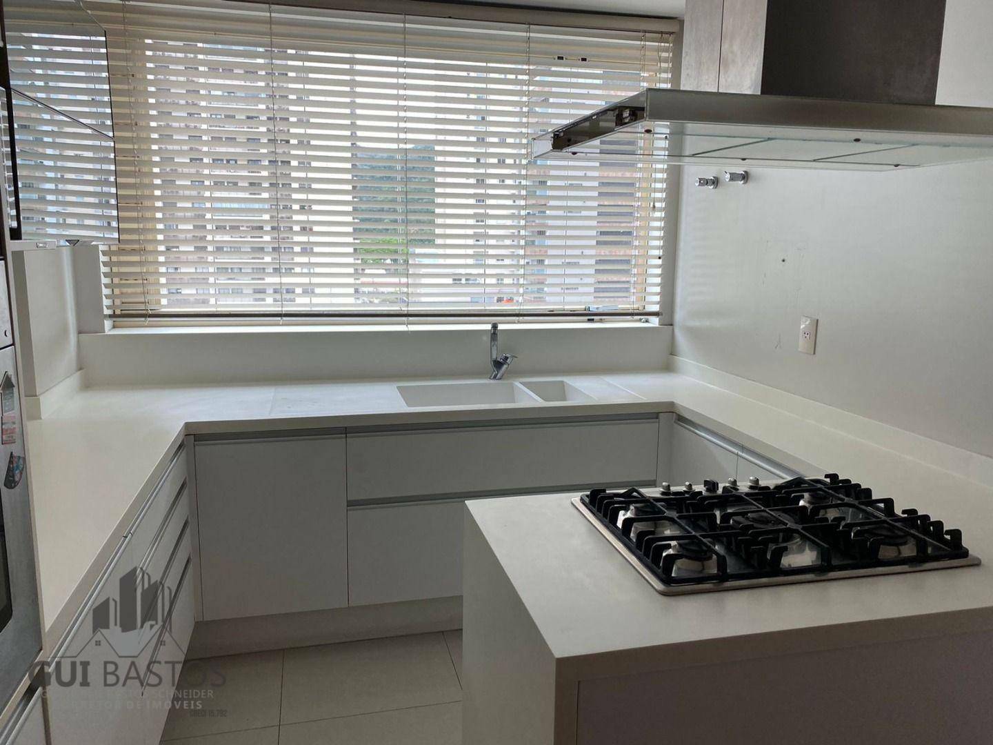 Apartamento à venda com 3 quartos, 230m² - Foto 10