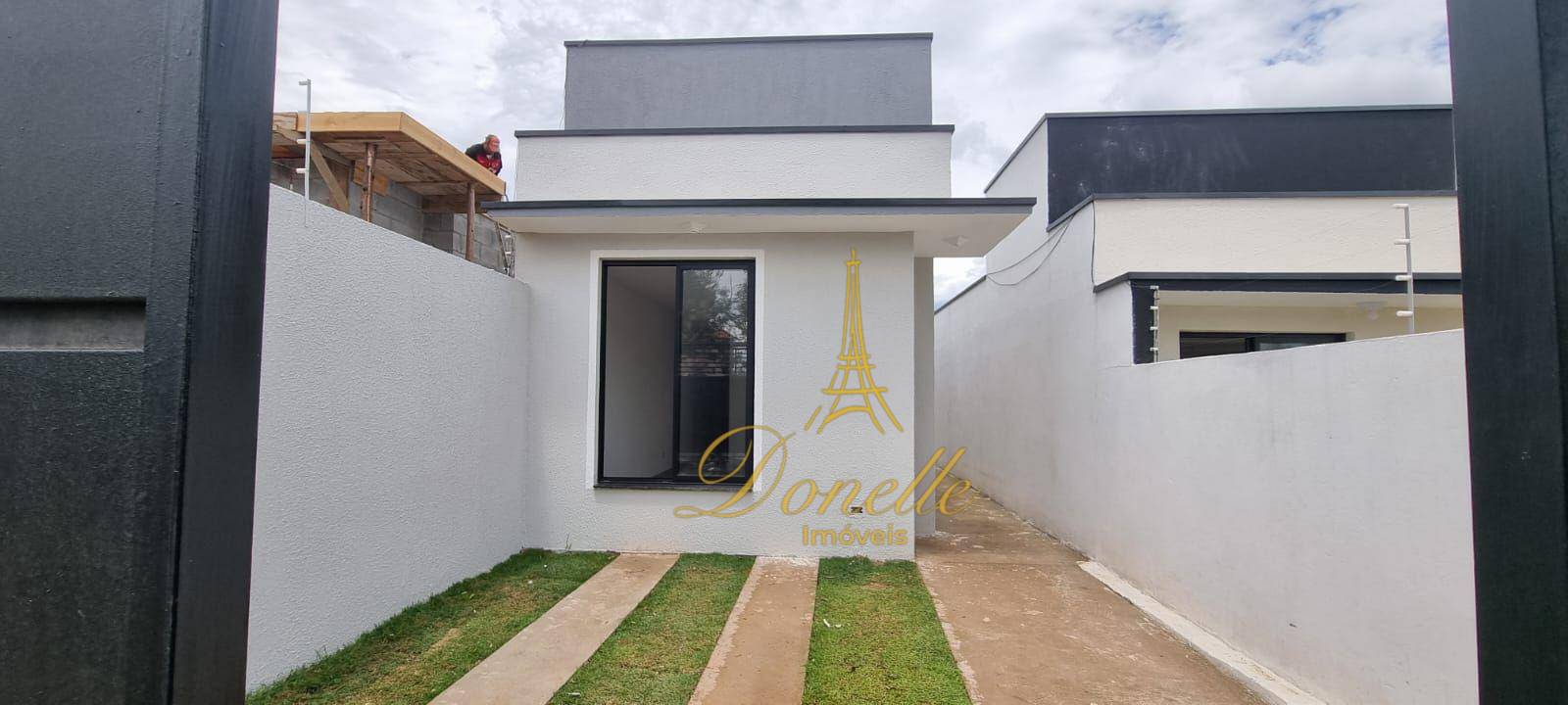 Casa à venda com 2 quartos, 63m² - Foto 2