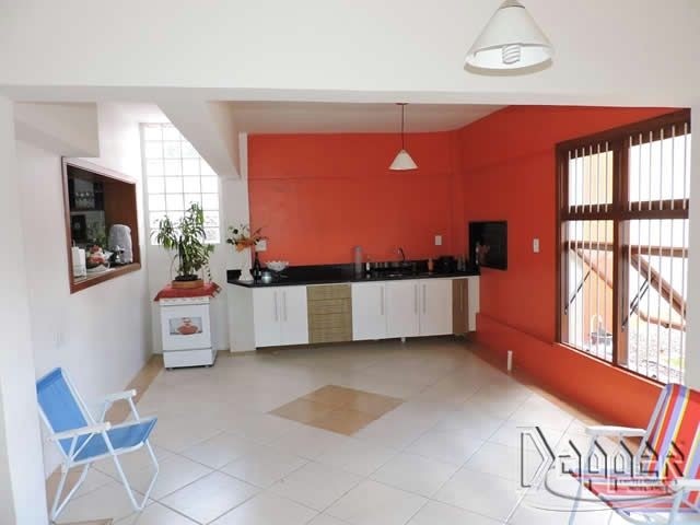 Casa à venda com 3 quartos, 240m² - Foto 16