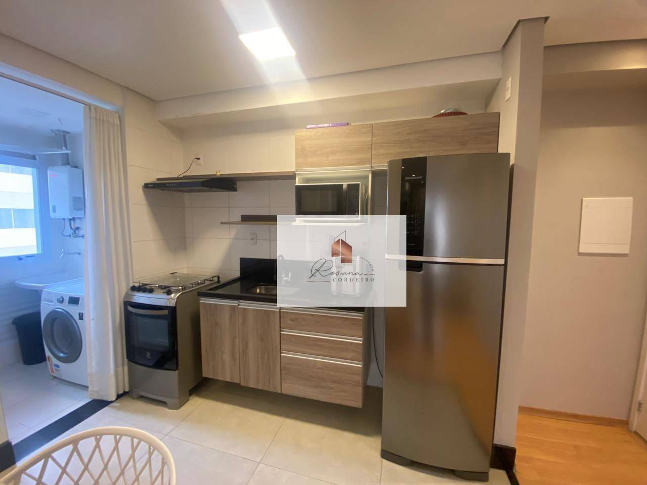 Apartamento à venda com 2 quartos, 72m² - Foto 2