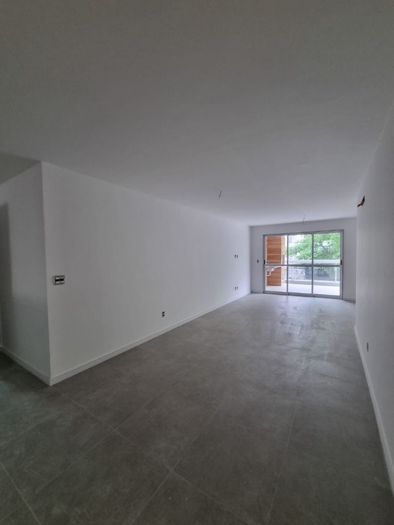 Apartamento à venda com 3 quartos, 100m² - Foto 6