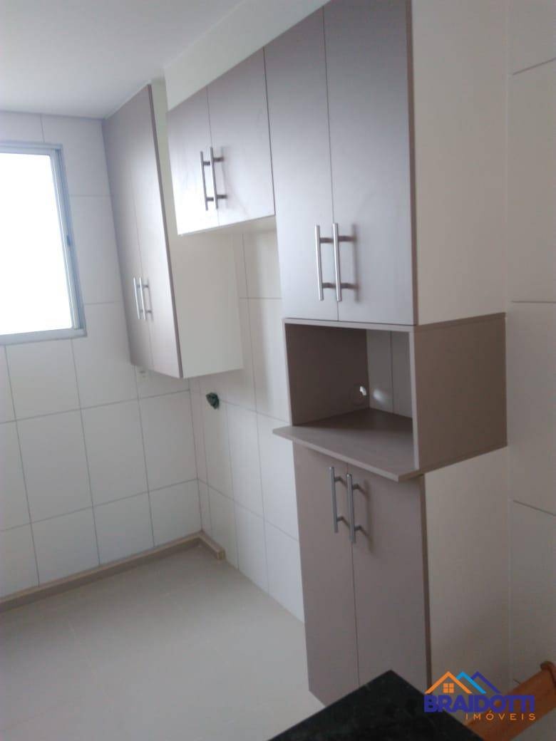 Apartamento à venda com 2 quartos, 45m² - Foto 4