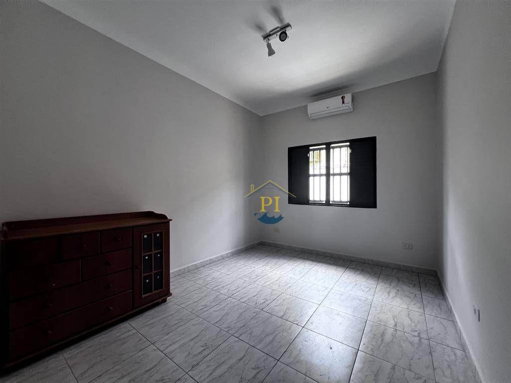 Casa à venda com 3 quartos, 200m² - Foto 26