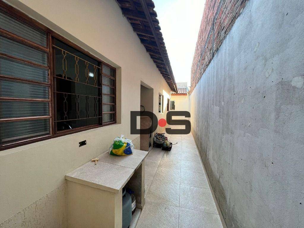 Casa à venda com 2 quartos, 120m² - Foto 8