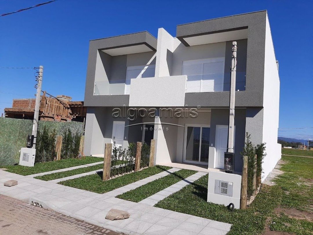 Casa à venda com 3 quartos, 115m² - Foto 1