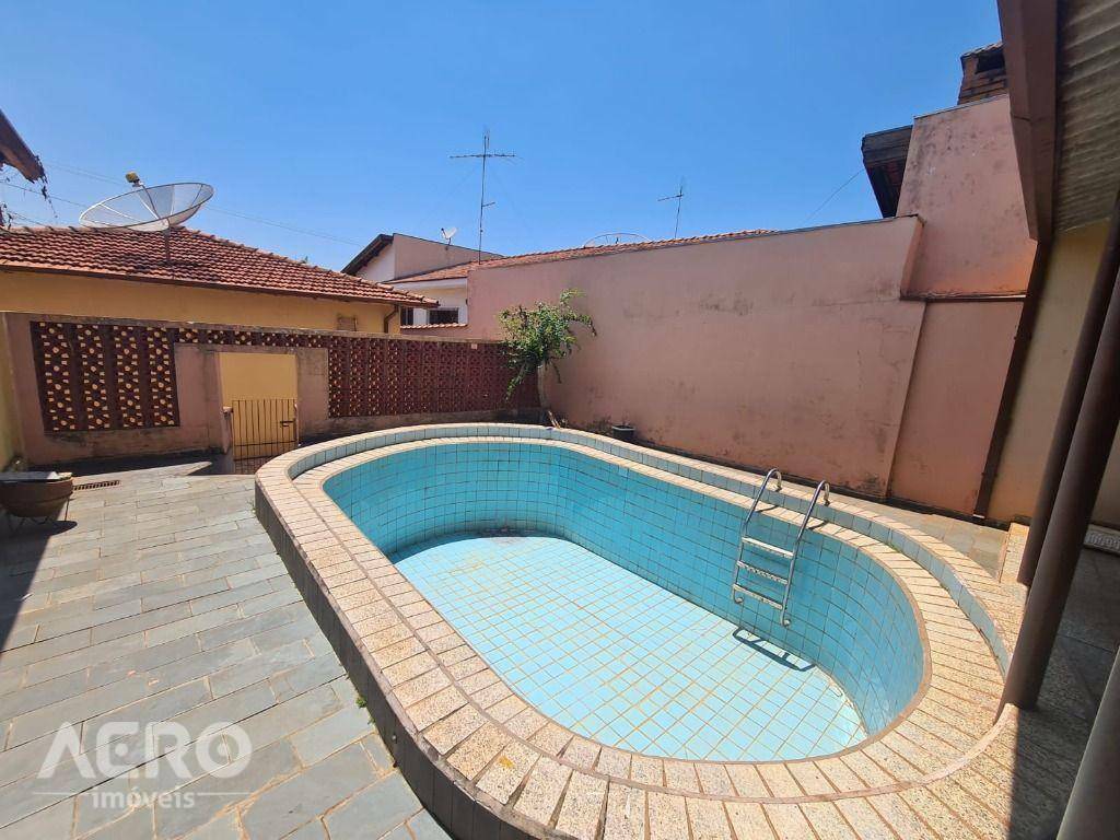 Casa à venda com 3 quartos, 200m² - Foto 6