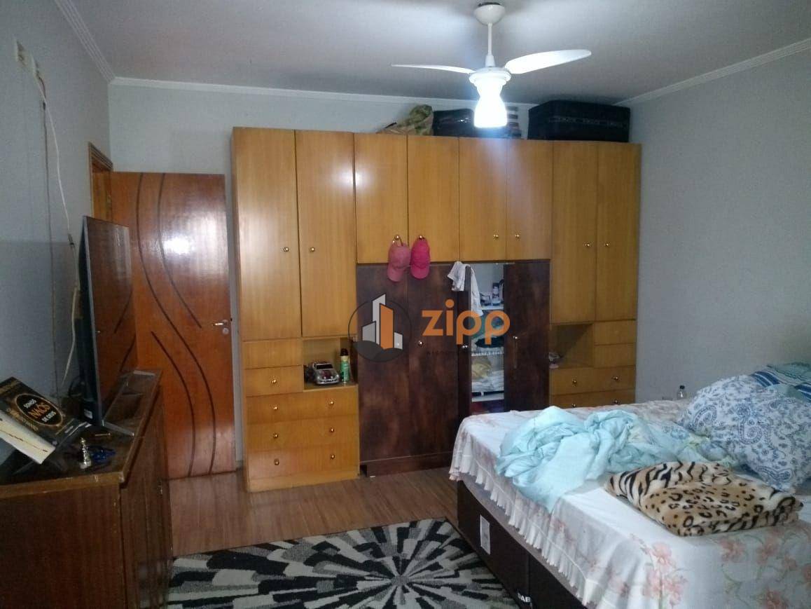 Casa à venda com 3 quartos, 211m² - Foto 4