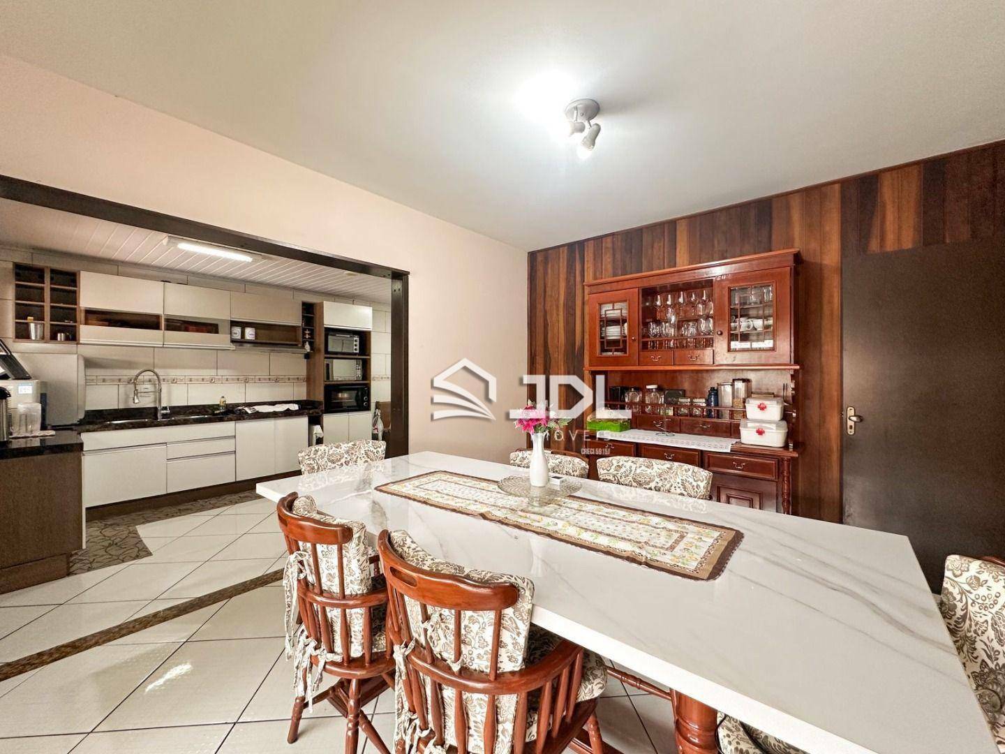 Casa à venda com 5 quartos, 335m² - Foto 15