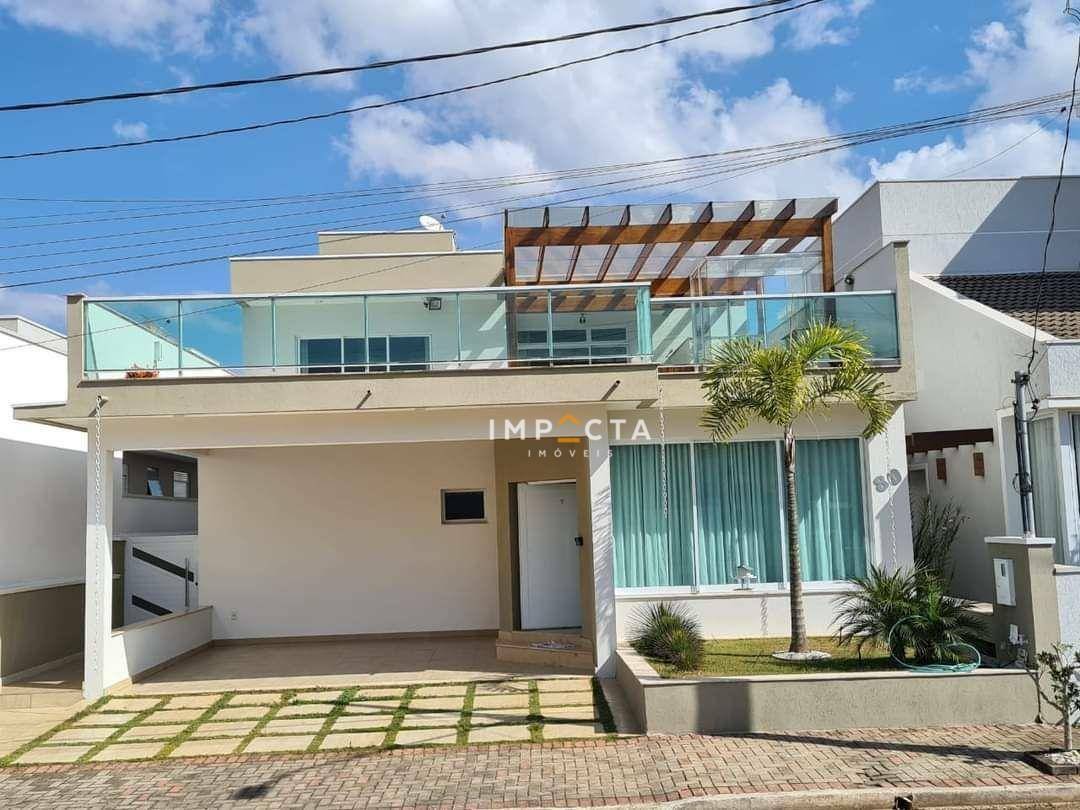 Casa à venda com 3 quartos, 250m² - Foto 1