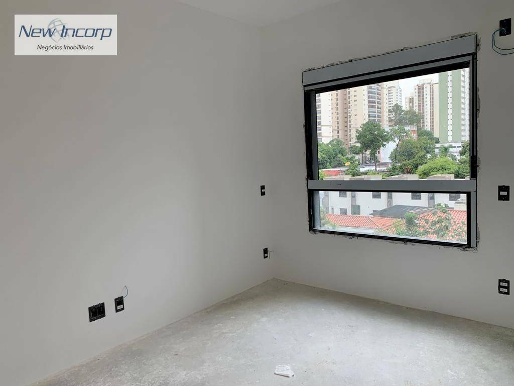 Apartamento à venda com 4 quartos, 250m² - Foto 7