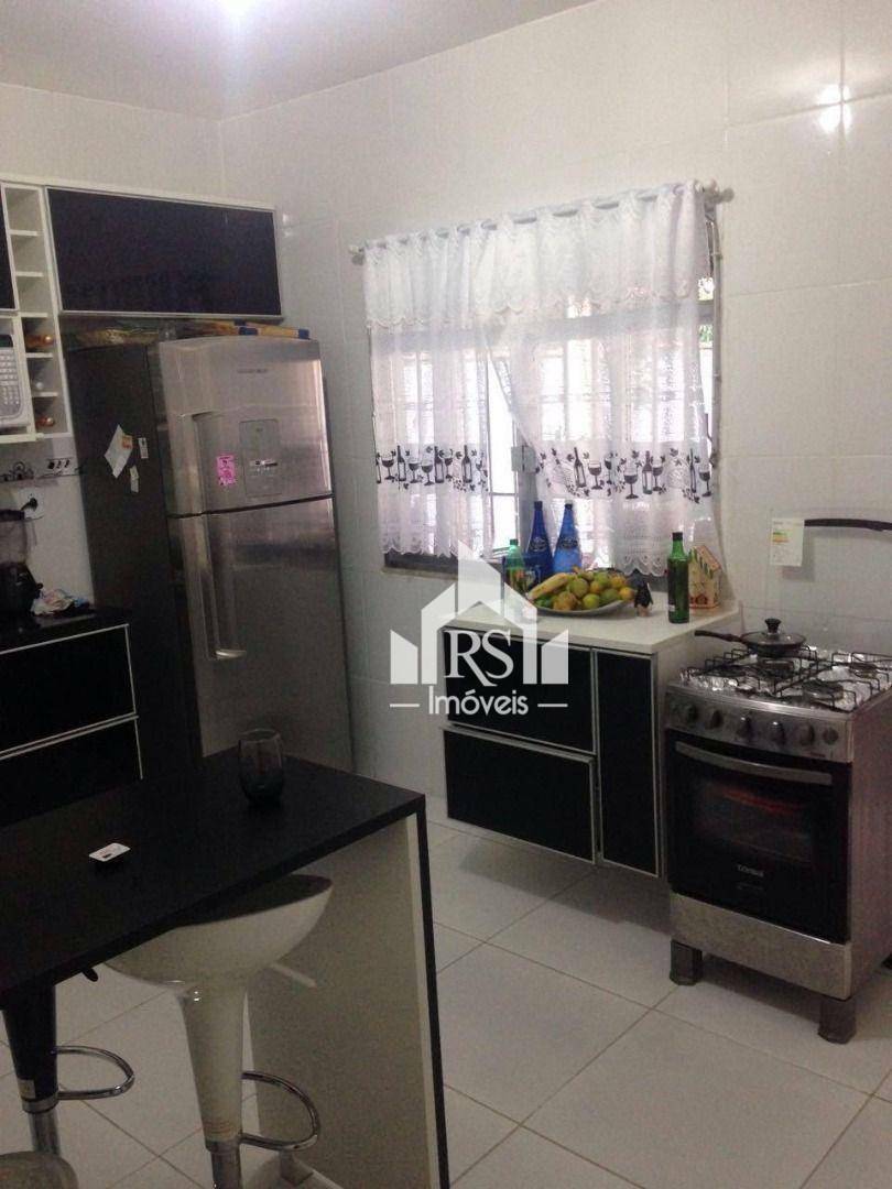 Casa à venda com 2 quartos, 150m² - Foto 4
