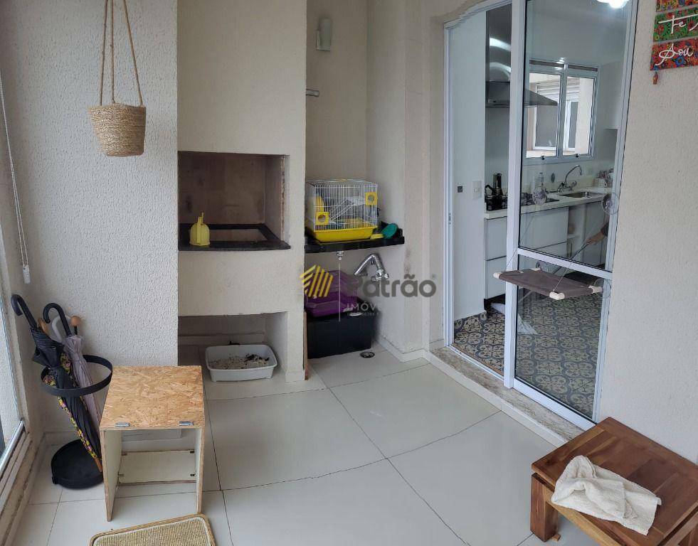 Apartamento à venda com 3 quartos, 147m² - Foto 4