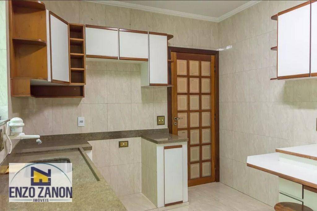 Sobrado à venda e aluguel com 3 quartos, 250m² - Foto 7