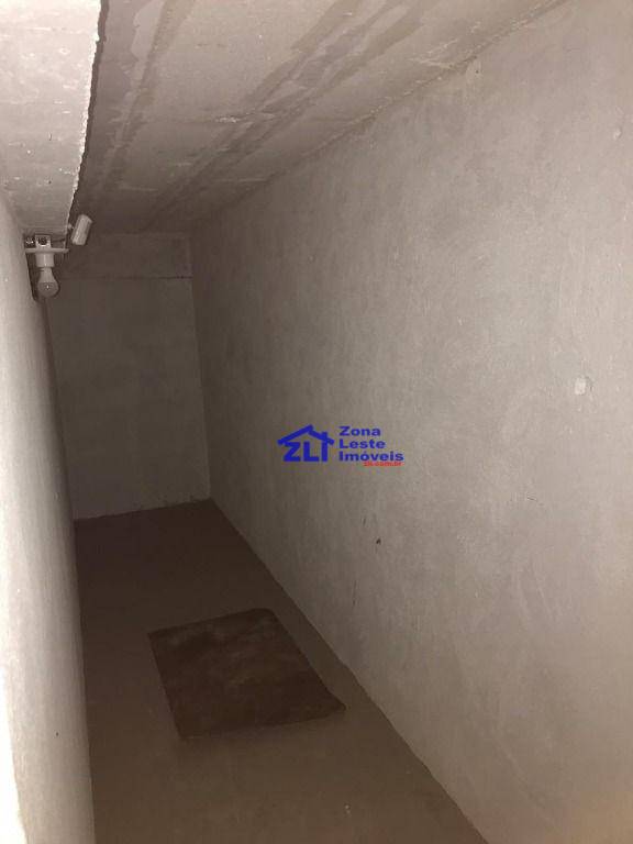 Sobrado à venda com 3 quartos, 200m² - Foto 2