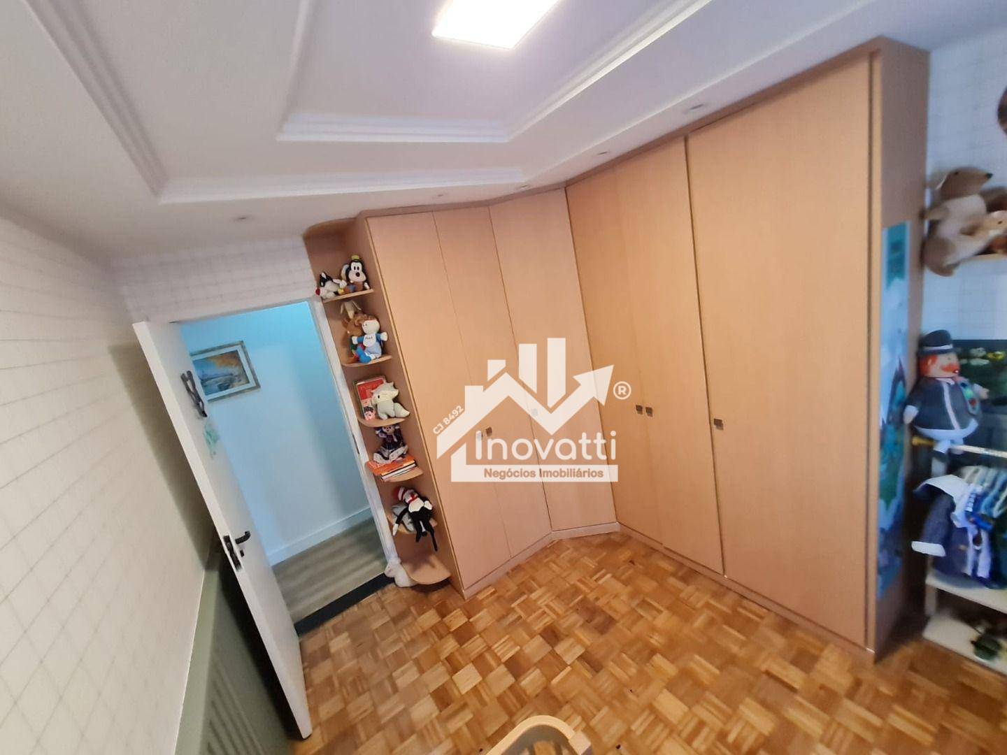 Apartamento à venda com 4 quartos, 140m² - Foto 23