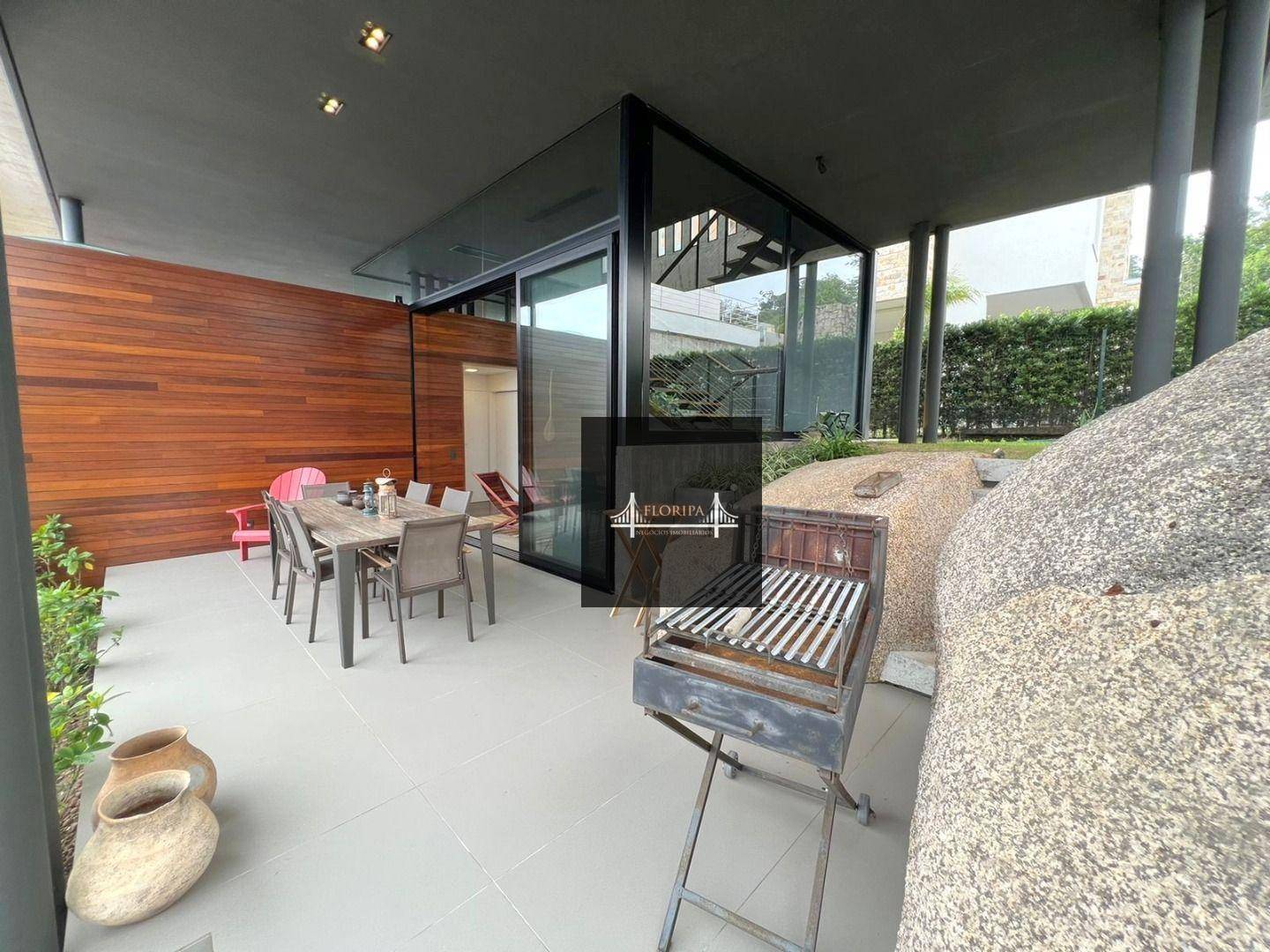 Casa à venda com 3 quartos, 340m² - Foto 7
