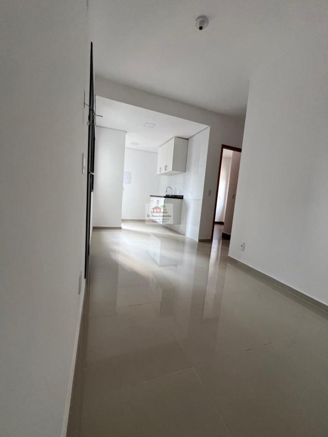 Apartamento para alugar com 2 quartos, 38m² - Foto 4