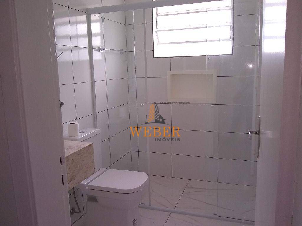 Casa à venda com 2 quartos, 175m² - Foto 17