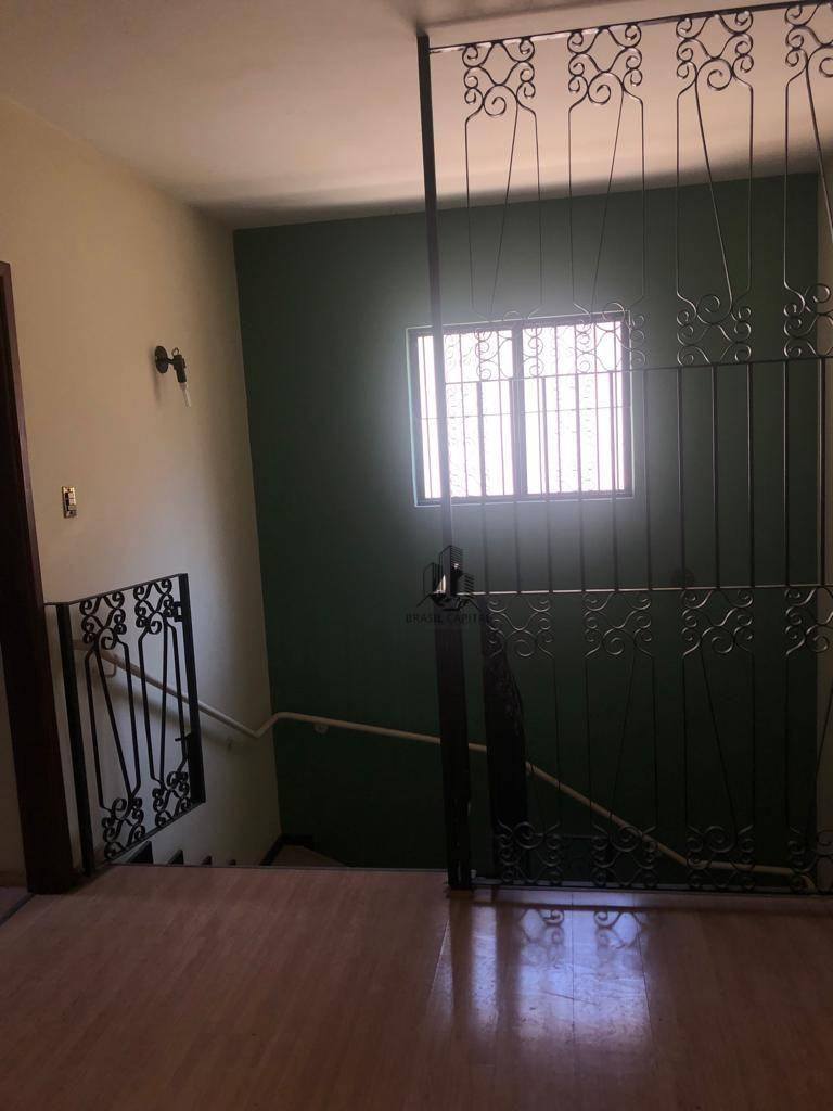 Sobrado à venda com 4 quartos, 380m² - Foto 9