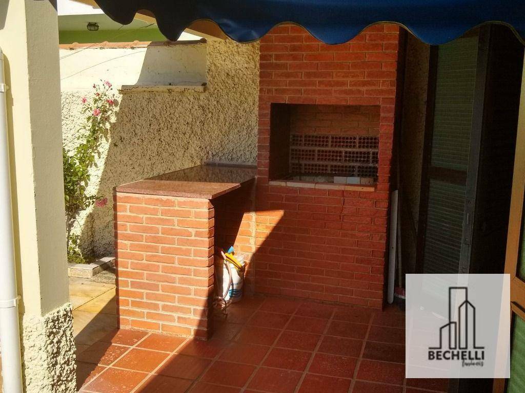 Casa à venda com 3 quartos, 240m² - Foto 16