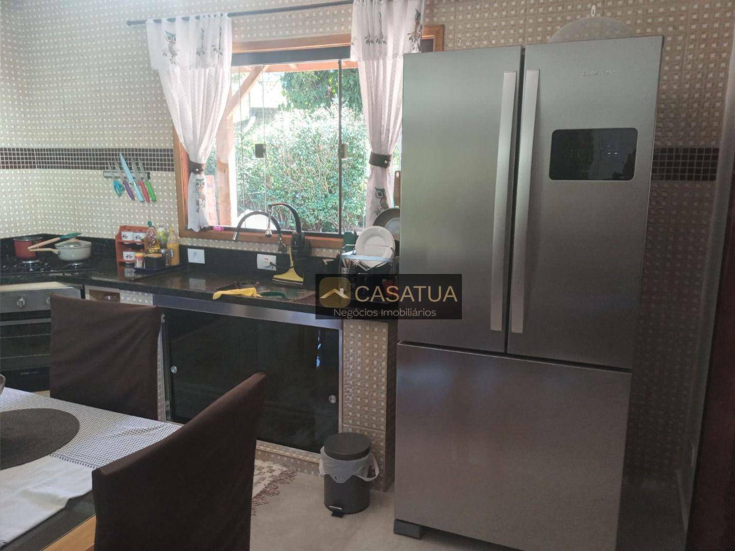 Casa à venda com 3 quartos, 214m² - Foto 13