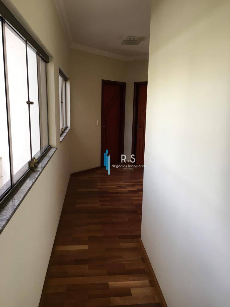 Casa de Condomínio à venda com 4 quartos, 400m² - Foto 28