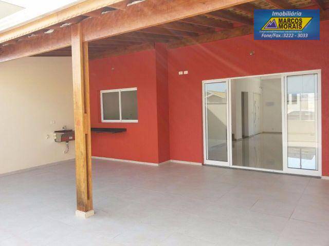 Casa de Condomínio à venda com 3 quartos, 164m² - Foto 3