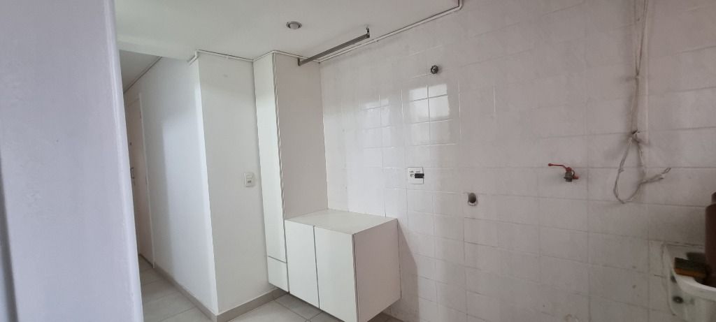 Apartamento à venda com 3 quartos, 230m² - Foto 4