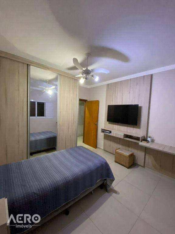 Casa de Condomínio à venda com 3 quartos, 210m² - Foto 9