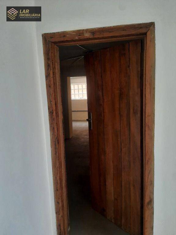 Casa de Condomínio para alugar com 4 quartos, 400m² - Foto 41